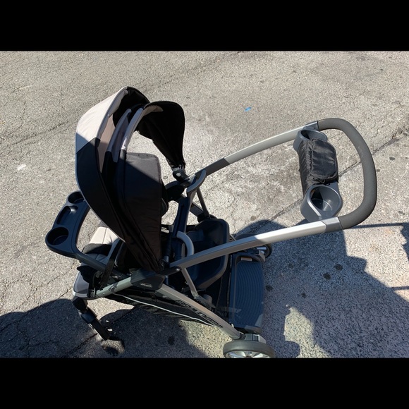 Chicco BravoFor2 Standing/Sitting Double Stroller - Picture 2 of 8